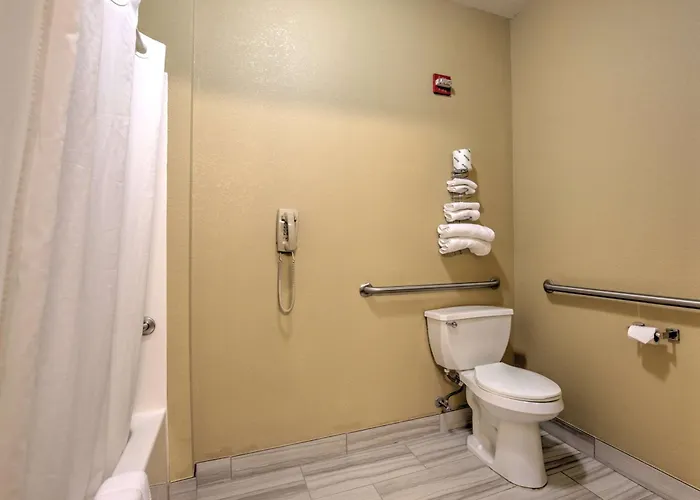 Super 8 By Wyndham Hotel 2*