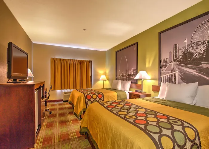 Super 8 By Wyndham Hotel 2*