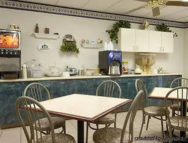 Hotel Super 8 By Wyndham 2*